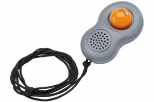 Clicker mit Umhängeband und Fingerschlaufe